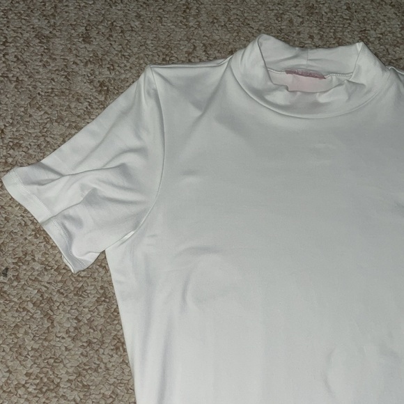 Pink Lily What’s Happening Ivory Mock Neck Short Sleeve Bodysuit NWOT - Picture 6 of 10